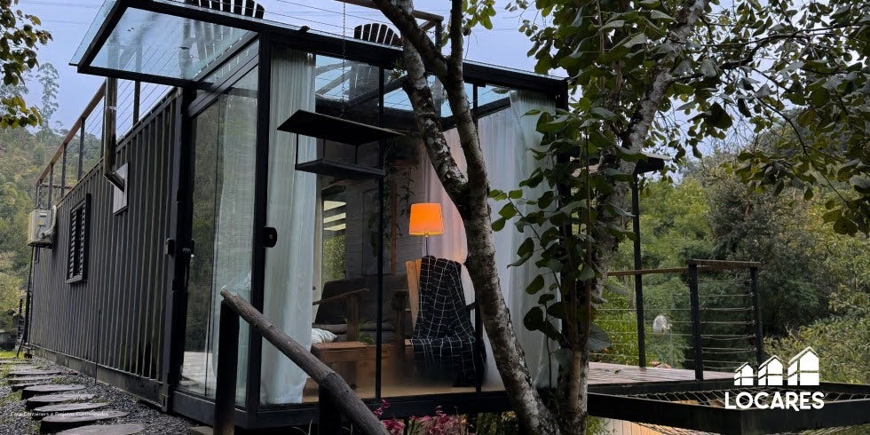 Como integrar sua casa container à paisagem natural